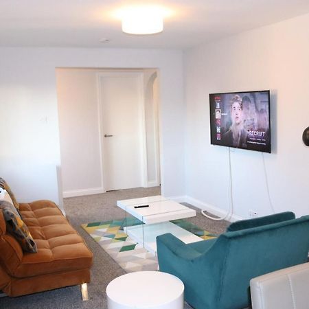 Garland Modern Apartment With Private Garden & Parking Dartford 5 エクステリア 写真