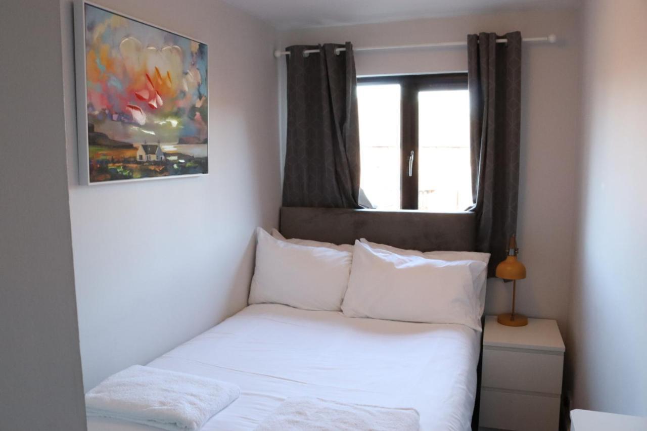 Garland Modern Apartment With Private Garden & Parking Dartford 5 エクステリア 写真