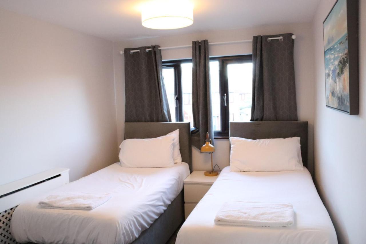 Garland Modern Apartment With Private Garden & Parking Dartford 5 エクステリア 写真