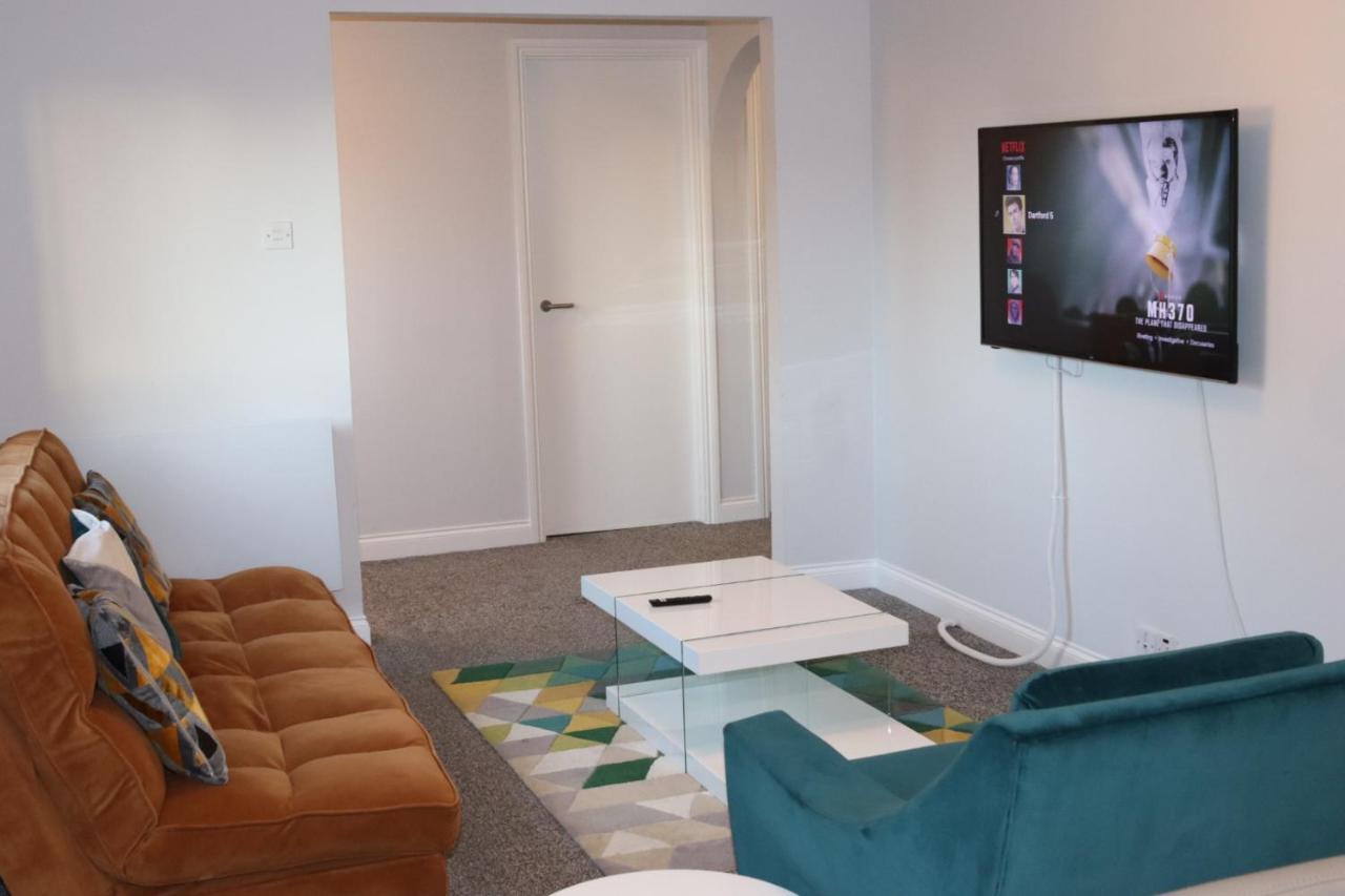Garland Modern Apartment With Private Garden & Parking Dartford 5 エクステリア 写真