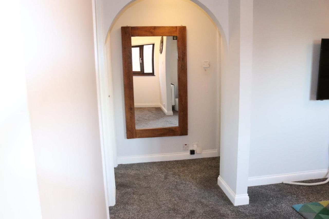 Garland Modern Apartment With Private Garden & Parking Dartford 5 エクステリア 写真