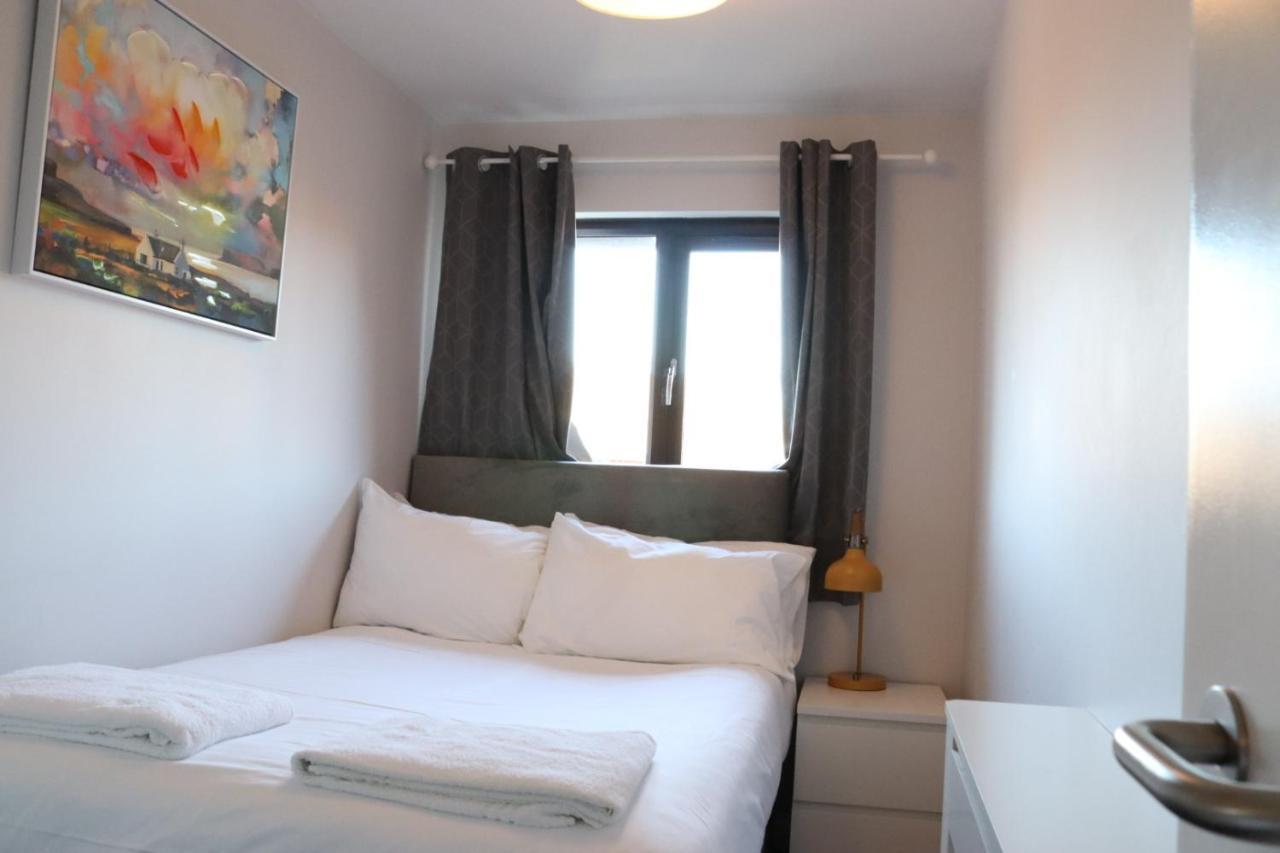 Garland Modern Apartment With Private Garden & Parking Dartford 5 エクステリア 写真