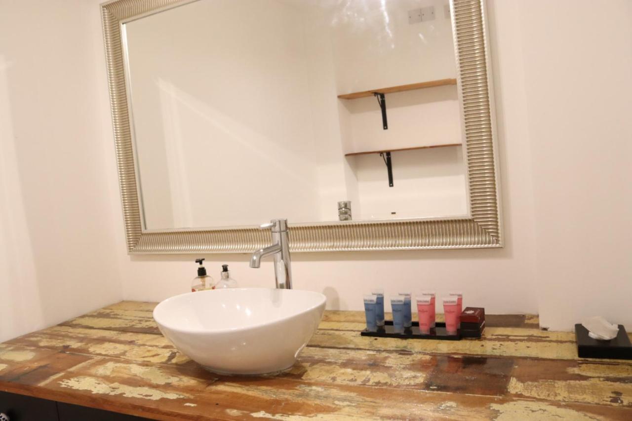 Garland Modern Apartment With Private Garden & Parking Dartford 5 エクステリア 写真