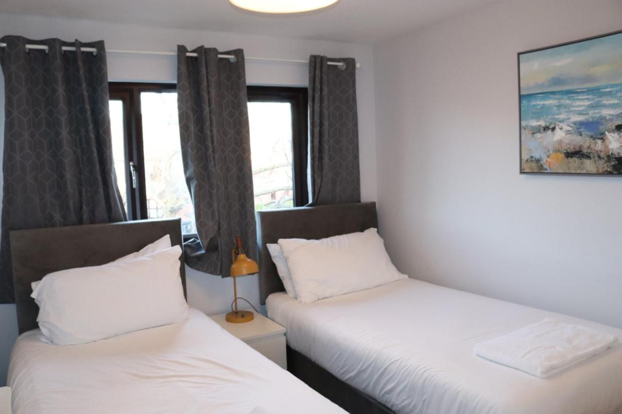 Garland Modern Apartment With Private Garden & Parking Dartford 5 エクステリア 写真