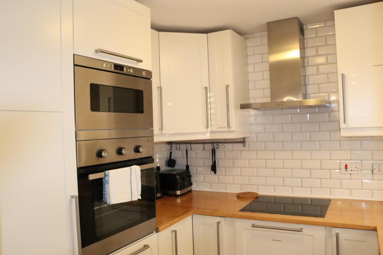 Garland Modern Apartment With Private Garden & Parking Dartford 5 エクステリア 写真